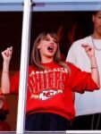 NFL-Chiefs-vs.-Chargers-Taylor-Swift-Kansas-City-Chiefs-Red-Sweatshirt