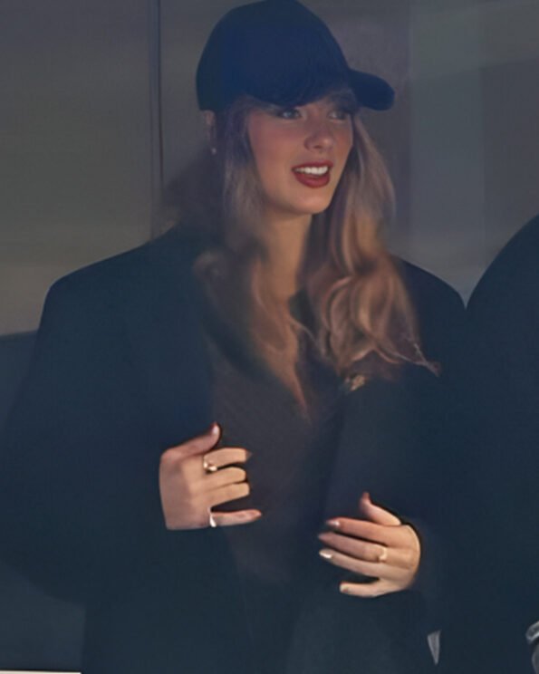 2024-Game-Black-Coat Taylor-Swift-Yankees-vs-Guardians-