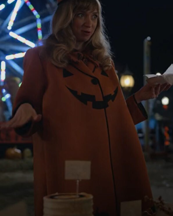 The-Curse-Of-Bridge-Hollow-2022-Lauren-Lapkus-Orange-Halloween-Coat 4