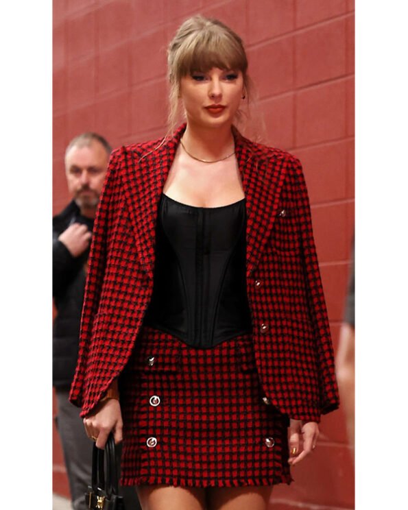 Chiefs-Broncos-Game-Taylor-Swift-Red-and-Black-Plaid-Blazer