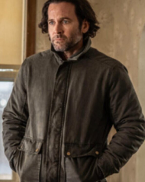 From-S03-Eion-Bailey-Black-Jacket.jpg