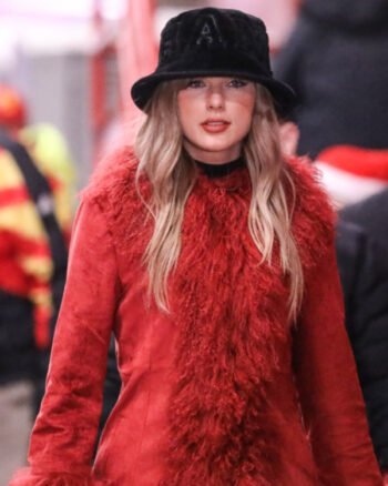 Chiefs-vs-Texans-Game-Taylor-Swift-Red-Fur-Coat