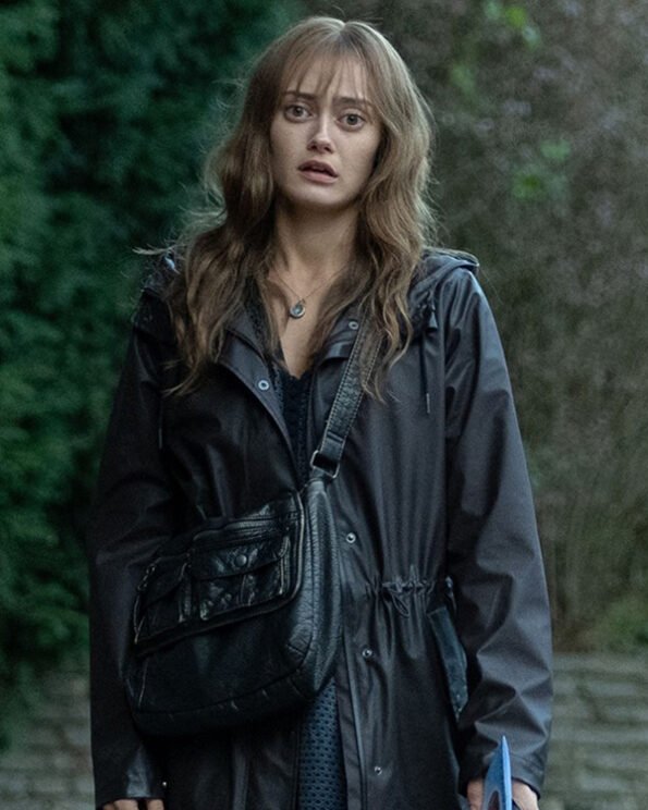 Ella-Purnell-Sweetpea-2024-Coat-1.jpg