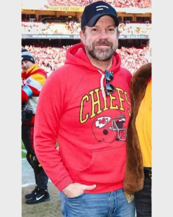 Jason-Sudeikis-Chiefs-Hoodie.jpg