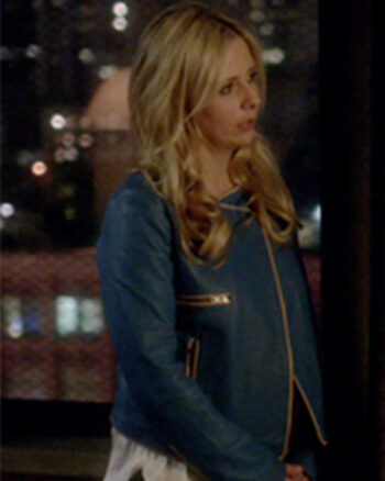 Ringer-S01-Sarah-Michelle-Gellar-Blue-Jacket.jpg