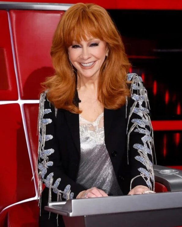 The-Voice-Reba-McEntire-Black-Embellished-Sleeves-Blazer-Jacket1-2.jpg