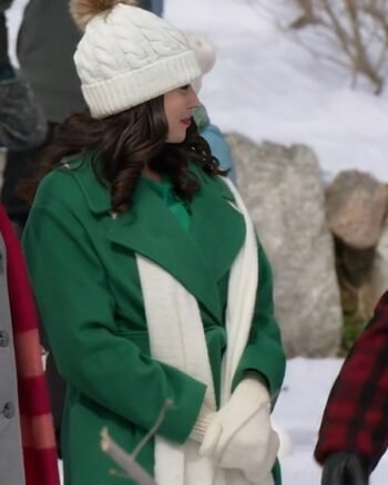 Believe-in-Christmas-Meghan-Ory-Green-Coat1-1.jpg