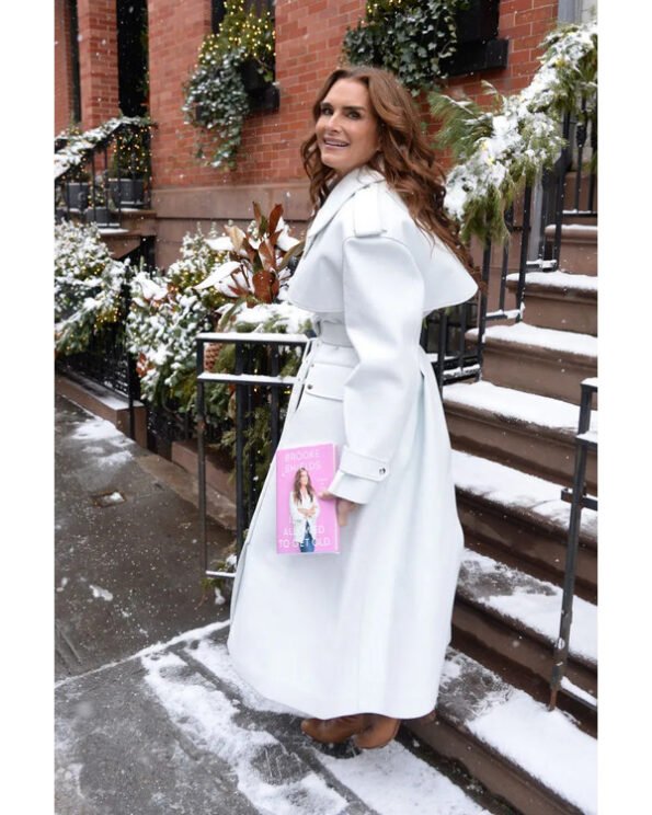 NYC-Brooke-Shields-White-Trench-Coat1.jpg