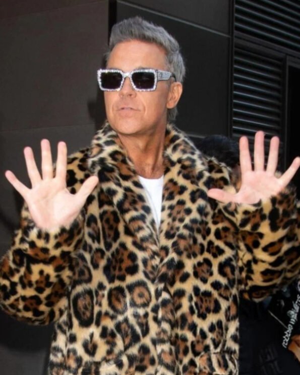 Robbie-Williams-Leopard-Print-Fur-Coat-1.jpg