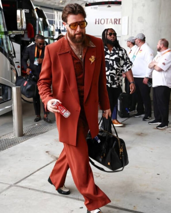 Travis-Kelce-Super-Bowl-LIX-Red-Suit.jpg