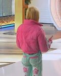 American-Idol-S23-Sophie-Powers-Heart-Print-Jacket2.jpg