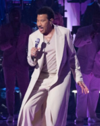 American-Idol-S08-Lionel-Richie-Long-White-Coat.jpg