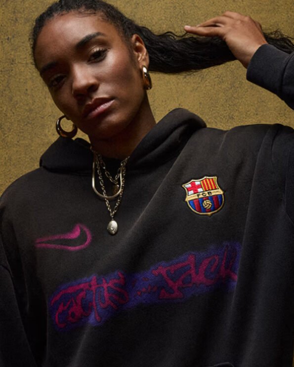 Cactus-Jack-Barcelona-Hoodie1.jpg