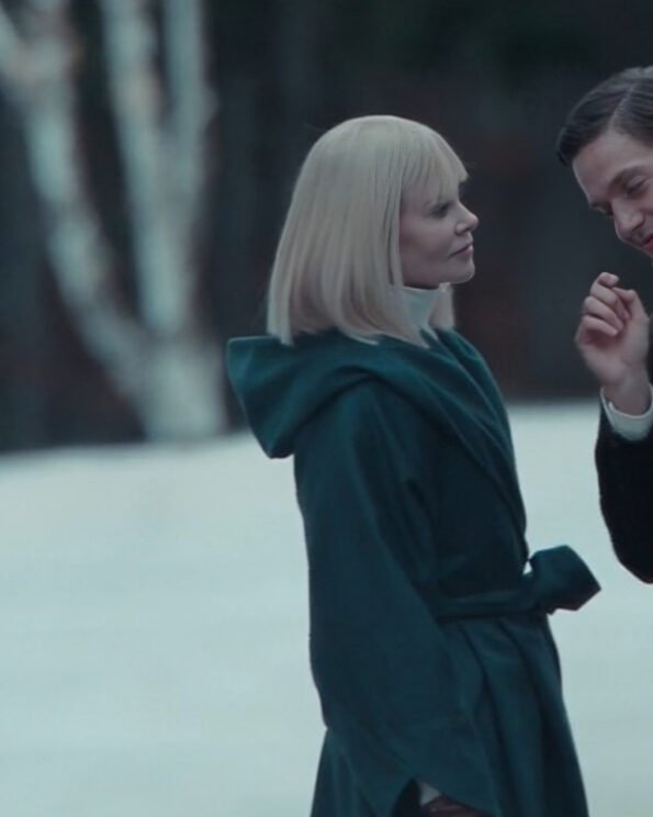 Nine-Perfect-Strangers-Nicole-Kidman-Green-Hooded-Coat2.jpg