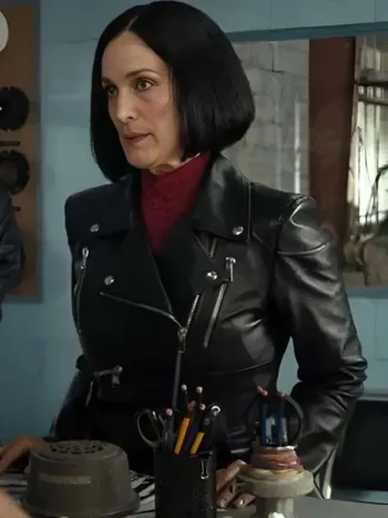 Carrie-Anne-Moss-FUBAR-S02-Black-Leather-Jacket2.webp