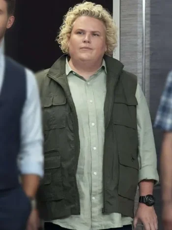 Fortune-Feimster-FUBAR-S02-Green-Vest.webp