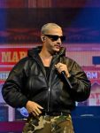 DJ-Snake-2025-MTV-Video-Music-Awards-Black-Leather-Jacket2.jpg
