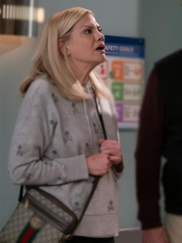 Leanne-2025-Kristen-Johnston-Gray-Skull-Print-Hooded-Sweater.jpg Leanne-2025-Kristen-Johnston-Gray-Skull-Print-Hooded-Sweater.jpg