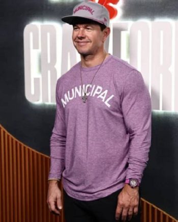 Mark-Wahlberg-Attends-Netflix-Canelo-v-Crawford-Fight-Sweatshirt1.jpg