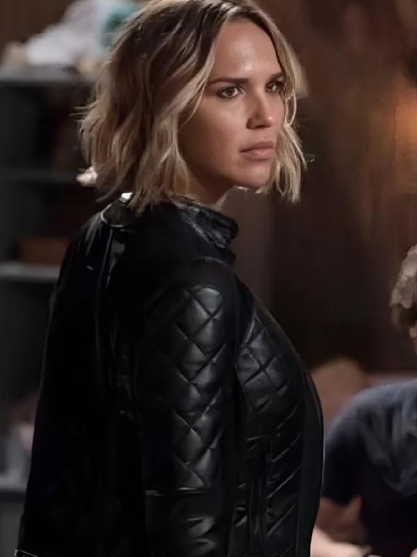 Midnight-Texas-S2-Arielle-Kebbel-Moto-Jacket.jpg Midnight-Texas-S2-Arielle-Kebbel-Moto-Jacket.jpg