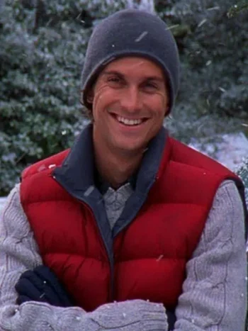 Oliver-Hudson-Dawsons-Creek-Red-Puffer-Vest1.webp