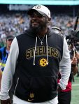 Seahawks-vs-Steelers-Gameday-Mike-Tomlin-Sideline-Sleeveless-Hoodie.jpg