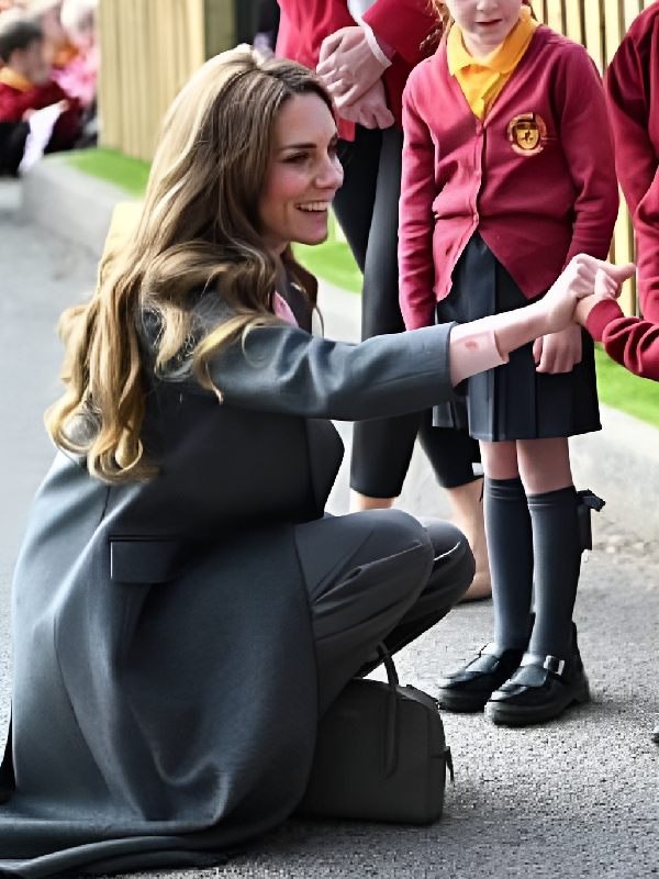 Southport-2025-Visit-Kate-Middleton-Gray-Wool-Coat2.jpg Southport-2025-Visit-Kate-Middleton-Gray-Wool-Coat2.jpg