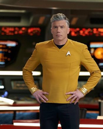 Star-Trek-Strange-New-Worlds-Anson-Mount-Yellow-Shirt1.jpg