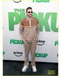 The-Pickup-2025-Premiere-Pete-Davidson-Light-Brown-Tracksuit.jpg