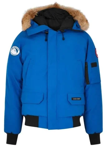 Annie-Lancaster-Love-is-Blind-S09-Blue-Parka-Jacket1.webp