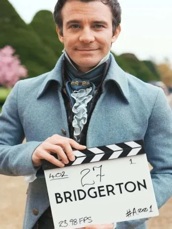 Bridgerton-S04-Benedict-Bridgerton-Blue-Coat1.webp