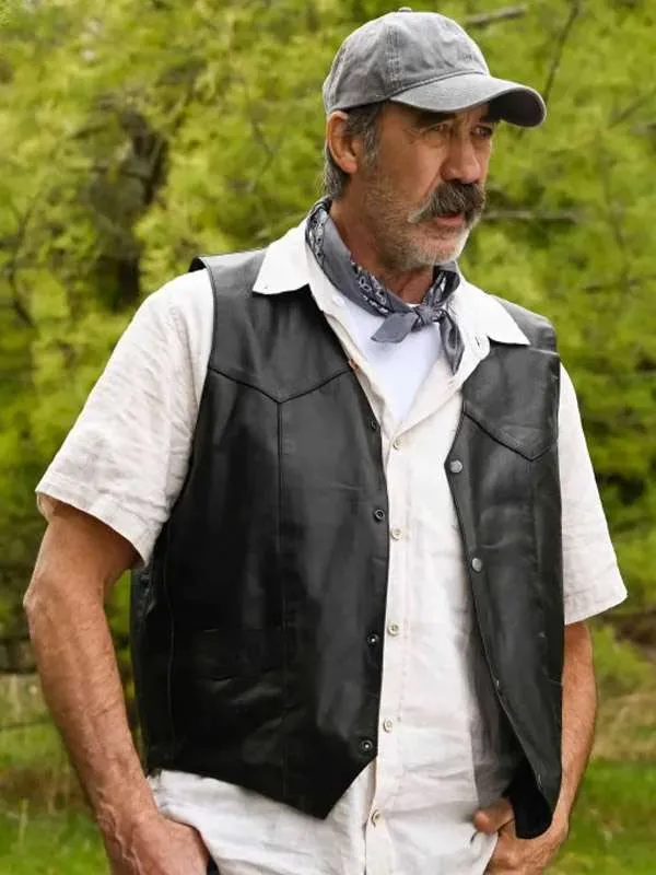Crossroad-Springs-S01-Shaun-Johnston-Black-Vest.webp Crossroad-Springs-S01-Shaun-Johnston-Black-Vest.webp