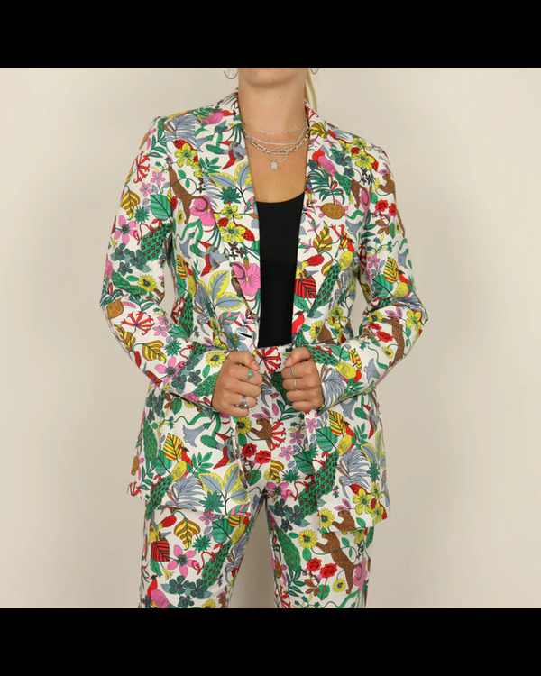 Great-British-Bake-Off-S15-Prue-Leith-Floral-Blazer1.jpg Great-British-Bake-Off-S15-Prue-Leith-Floral-Blazer1.jpg