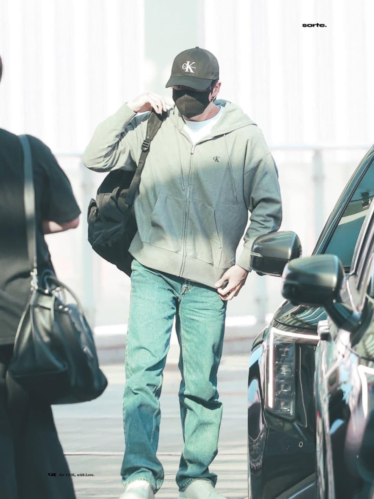 Jungkook-Premium-Terry-Hoodie1-1.jpg Jungkook-Premium-Terry-Hoodie1-1.jpg