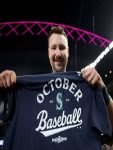Mariners-Win-2025-AL-West-Division-Team-Tee.jpg
