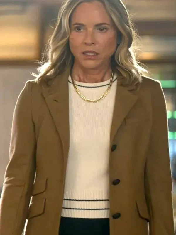 Belle-Buckley-The-Waterfront-Brown-Blazer.webp Belle-Buckley-The-Waterfront-Brown-Blazer.webp