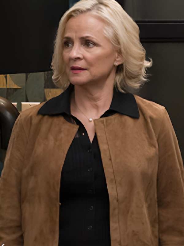 Elsbeth-S3-Amy-Sedaris-Brown-Suede-Jacket.jpg Elsbeth-S3-Amy-Sedaris-Brown-Suede-Jacket.jpg