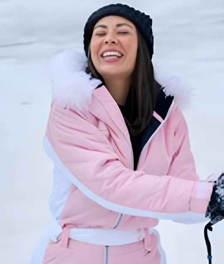 Finding-Mr-Christmas-S02-Snow-Suit.webp Finding-Mr-Christmas-S02-Snow-Suit.webp