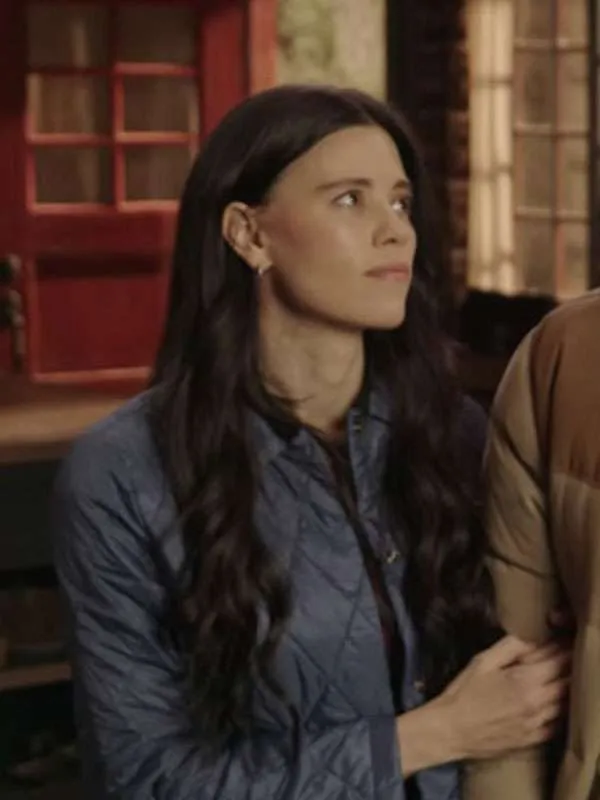 Meredith-Garretson-Resident-Alien-Blue-Quilted-Jacket3.webp Meredith-Garretson-Resident-Alien-Blue-Quilted-Jacket3.webp