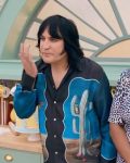 The-Great-British-Bake-Off-Noel-Fielding-Haunted-By-An-Owl-Long-Sleeve-Shirt.jpg