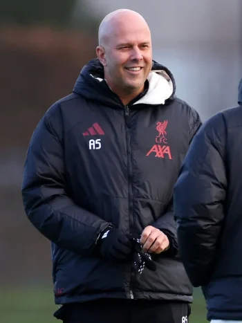 Arne-Slot-Team-Training-Session-2025-LFC-Puffer-Jacket.webp