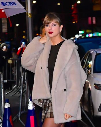 The-Late-Show-with-Stephen-Colbert-Taylor-Swift-Hooded-Faux-Fur-Coat2.jpg