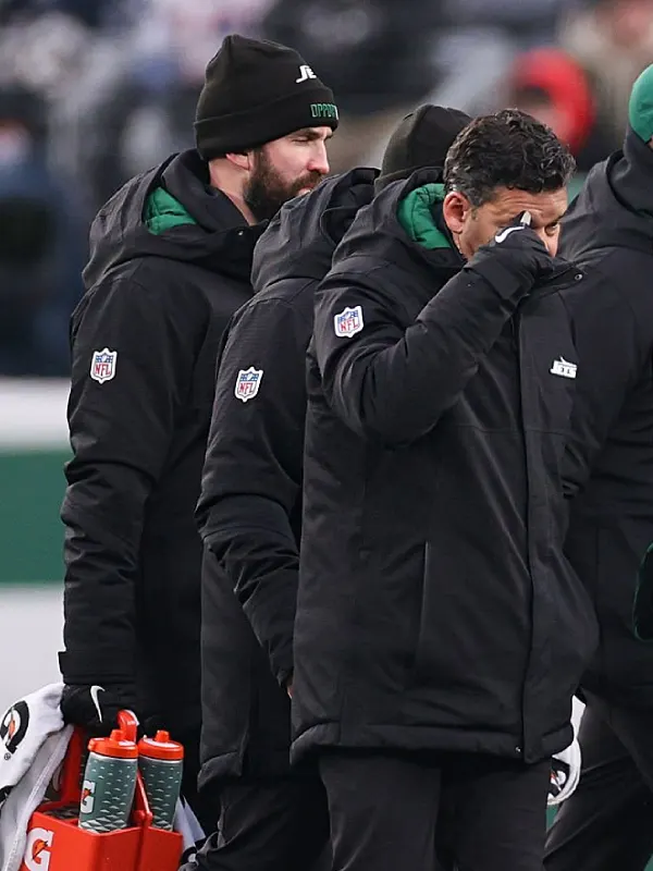 New-York-Jets-Black-Hooded-Jacket2.webp New-York-Jets-Black-Hooded-Jacket2.webp