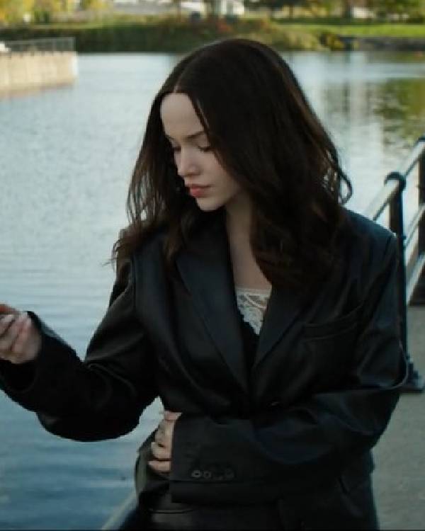 56-Days-S01-Ciara-Wyse-Black-Leather-Blazer.jpg 56-Days-S01-Ciara-Wyse-Black-Leather-Blazer.jpg