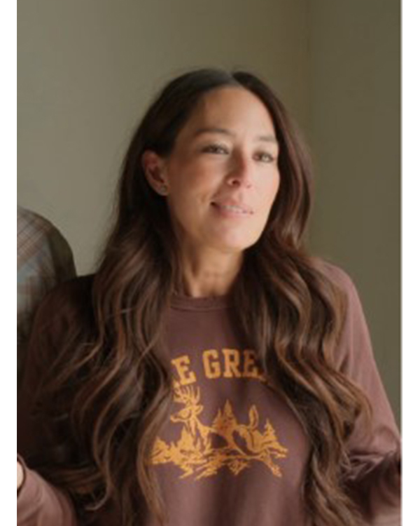 Fixer-Upper-Colorado-Mountain-House-S01-Joanna-Gaine-Brown-The-Great-Sweatshirt.jpg Fixer-Upper-Colorado-Mountain-House-S01-Joanna-Gaine-Brown-The-Great-Sweatshirt.jpg