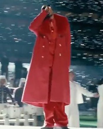 Snoops-Holiday-Halftime-Party-Snoop-Dogg-Red-Coat2.jpg