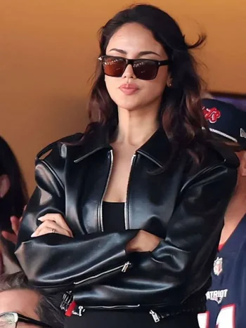 Super-Bowl-2026-Eiza-Gonzalez-Black-Leather-Jacket.webp