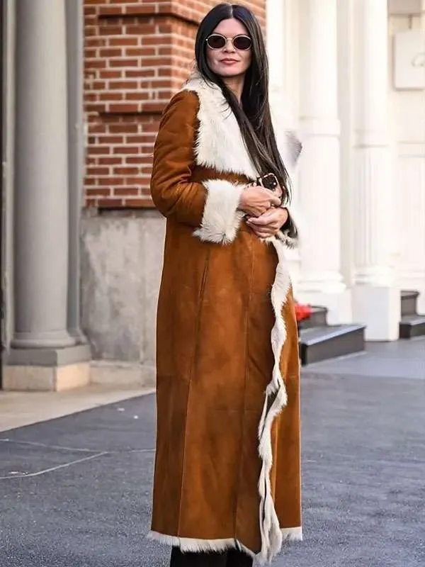 NYC-2026-Danielle-Vasinova-Fur-Trim-Suede-Coat1-1.webp NYC-2026-Danielle-Vasinova-Fur-Trim-Suede-Coat1-1.webp