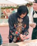The-Great-British-Baking-S09-Noel-Fielding-Oversized-Shirt.jpg
